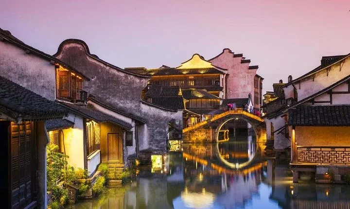 Wuzhen Private Day Tour by Limo from Shanghai