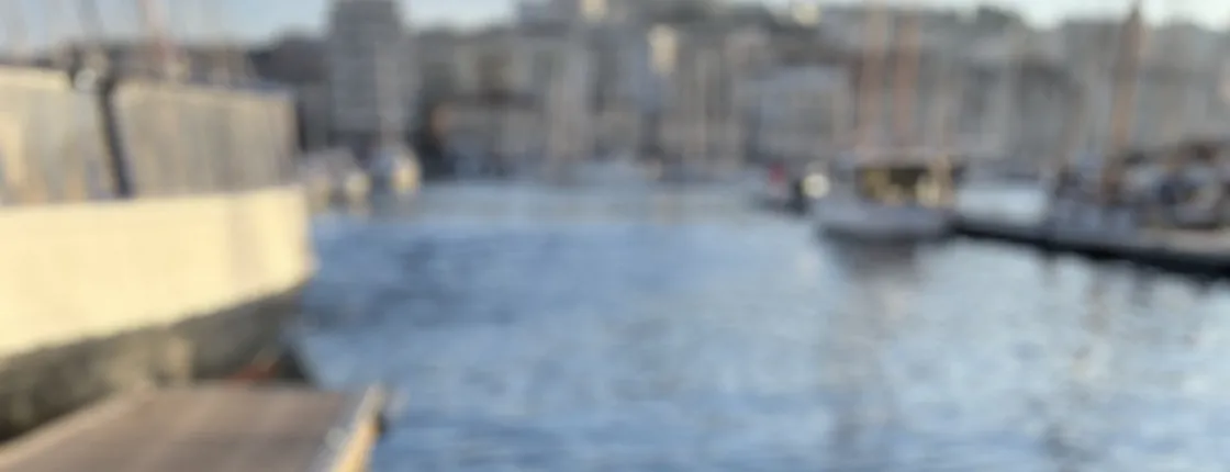Marseille e-scooter rental with virtual guide