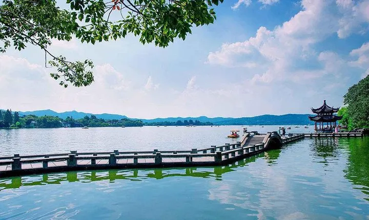 Essential Hangzhou City Sightseeing Private Day Tour