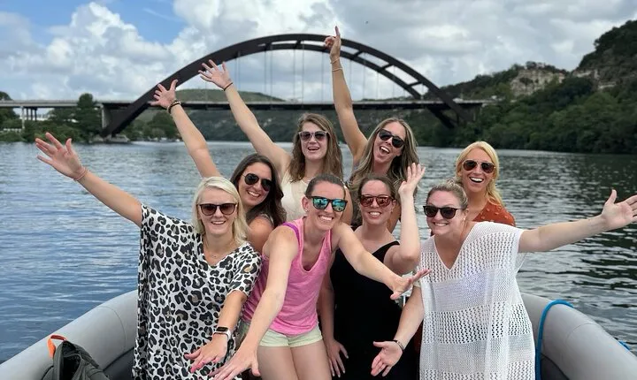 Lake ATX-Boat, Coffee & Views – Daily 2 hrs between 9am-12pm