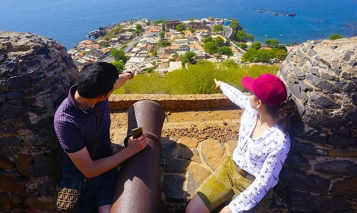 Best of Santiago Island: Cidade Velha, Workshop & Tarrafal Beach Tour