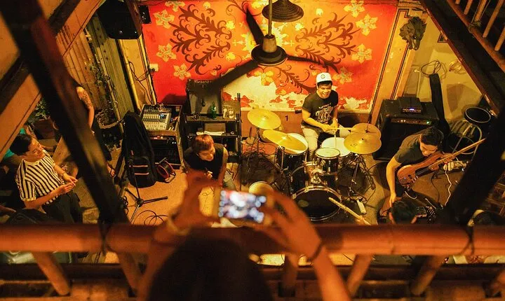 Chiang Mai Bar Hopping Night Tour