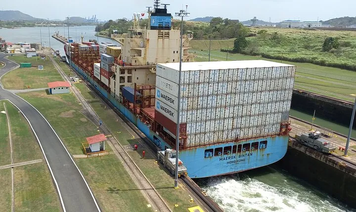Private City tour and Panama Canal visit