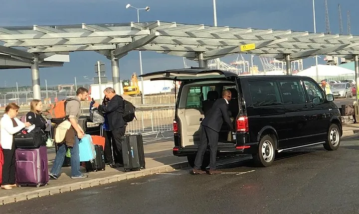 Shared Ride Southampton Cruise Port Arrival to Heathrow Airport or London