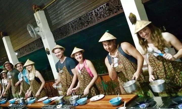 Cooking Evening Class Chiang Mai Visit Organic Garden and Market