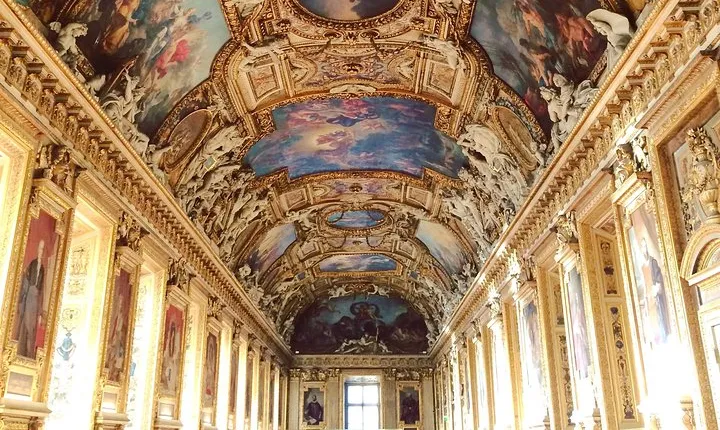 Semi-Private Louvre Masterpieces with Entrance