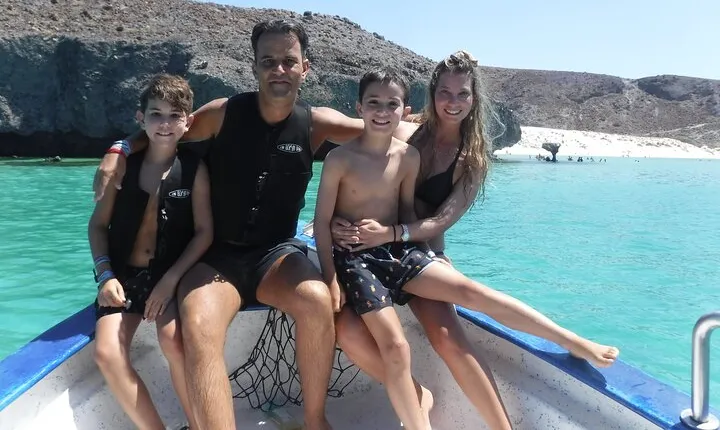 Espiritu Santo Island Combo: Sea Lions and Paddleboard 1 to 6 Private Group