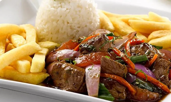 Peruvian Food Classes and Visit Local Market || All Included || Private Tour