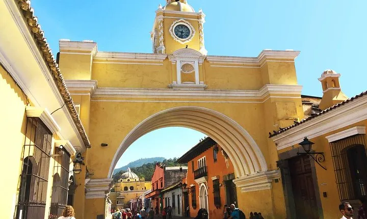 Round-Trip Transportation to Antigua Guatemala