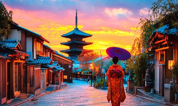 Kyoto: Gion and Geisha District Walking Tour
