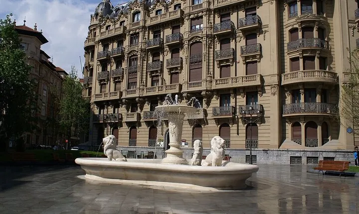 Bilbao Exclusive Private Walking Tour