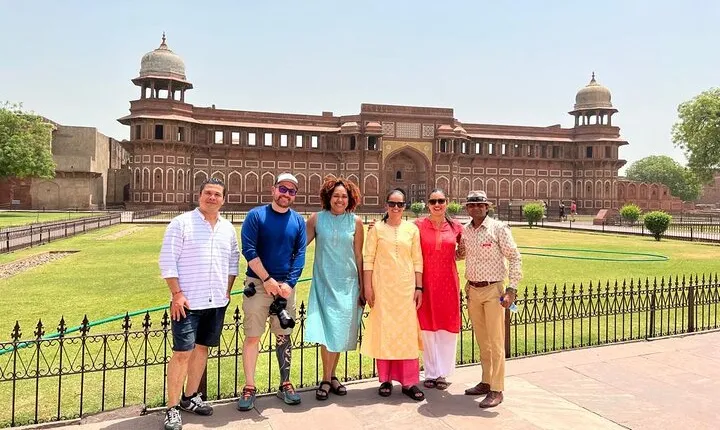 From Delhi: Private Guided Taj Mahal sunrise & Agra Fort Tour 