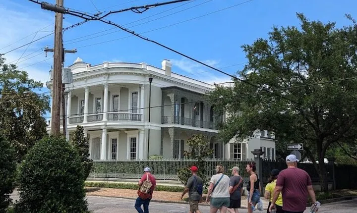 Hidden History of New Orleans' Garden District
