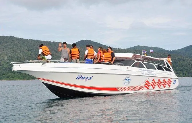 Phuket to Koh Lipe by Satun Pakbara Speed Boat