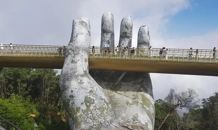Private Guided Tour to GOLDEN BRIDGE BA NA HILLS from TIEN SA or CHAN MAY Port