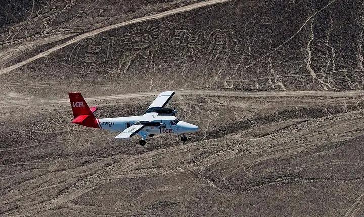  Nasca Lines Overflight - Discover the Chauchilla Cementery