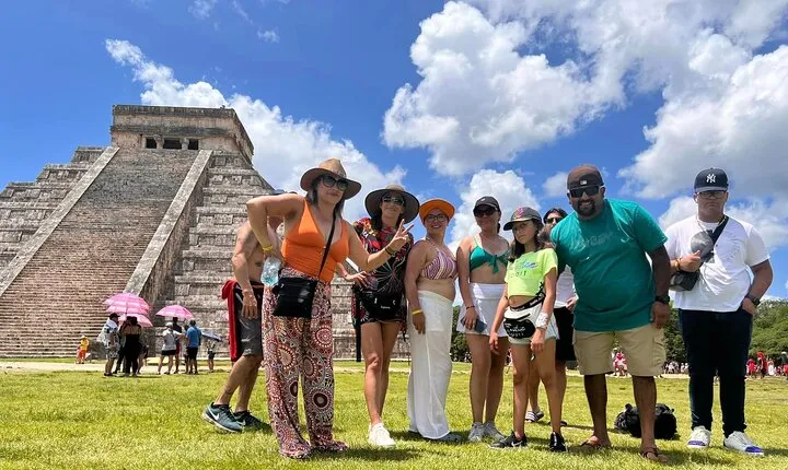 Wonderful Tour to Chichen Itza, 2 Cenotes & Valladolid from Cancun
