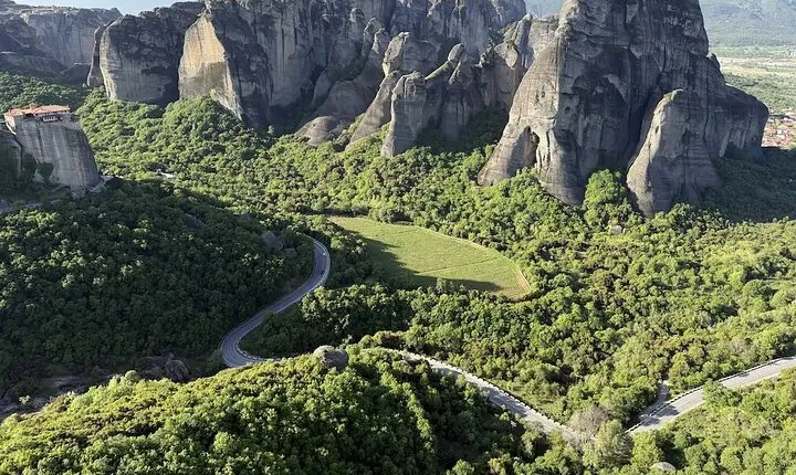 Meteora Monasteries Private Scenic Tour with Sunset Overlook