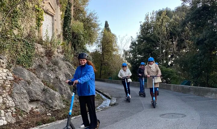 The essentials of Nice by electric scooter 1H30