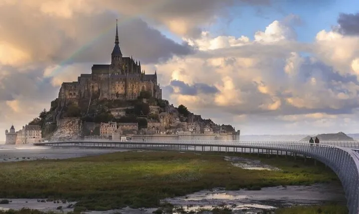 Mont-St-Michel: Private Walking Tour "Abbey Ticket Included"