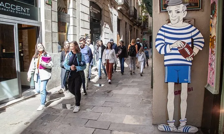 Picasso Museum and Walking Tour Plus Optional Wine & Food Tasting