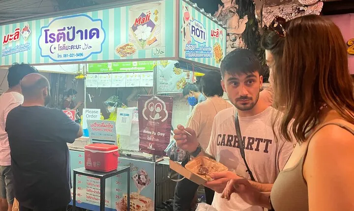 Michelin Guided Street Food Tour in Chiangmai: Thai Food Tour