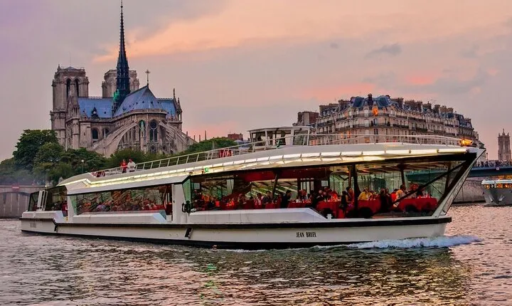 Two-hour Paris Tour including short walk and one hour Seine Cruise