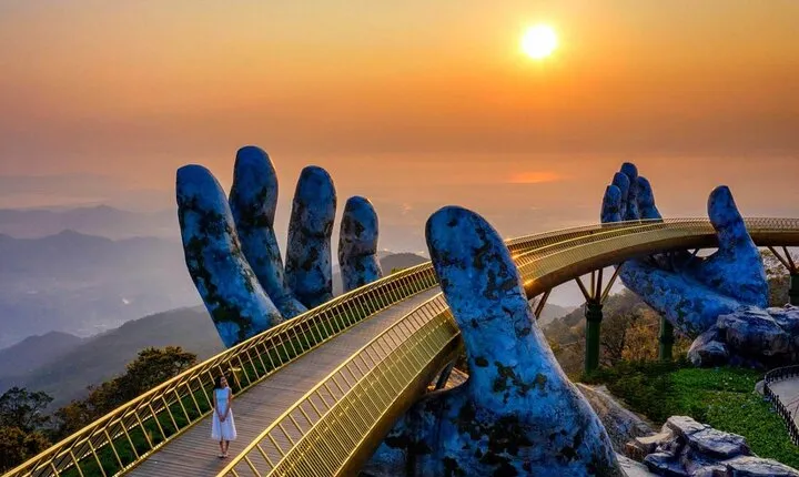 Luxury Small Group Tour to Ba Na Hills & Golden Bridge
