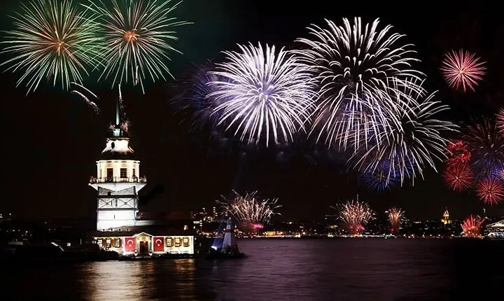 Bosphorus New Year Party on Luxury Yacht And Fireworks Show 2025