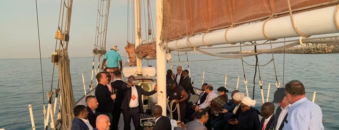 60-minute Cruise and Lunch in Cape Town