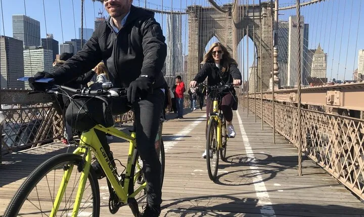 Brooklyn Bridge Waterfront Guided Bike Tour
