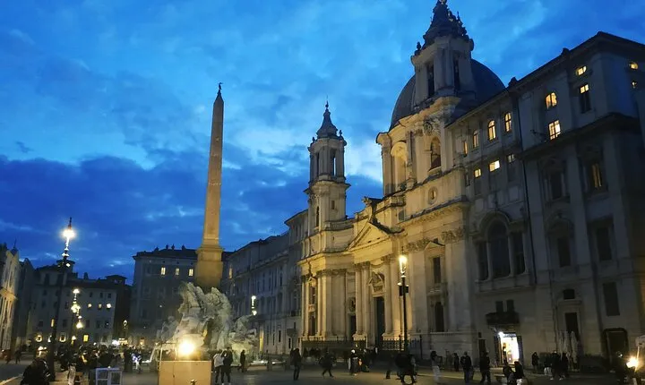 Rome at the Sunset; Navona, Trevi Fountain, Pantheon and more