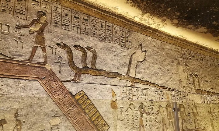 Amazing 3 nights cruise from Aswan to Luxor by plane from Cairo