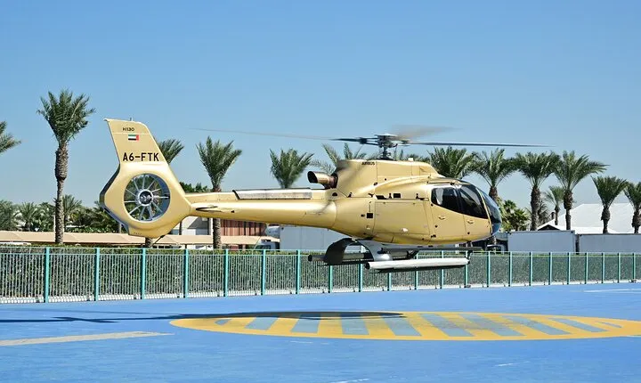 Dubai: 15-Minute Dubai Palm Sightseeing Helicopter Tour