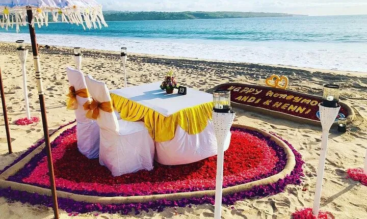 Bali Romantic Dinner Jimbaran beach