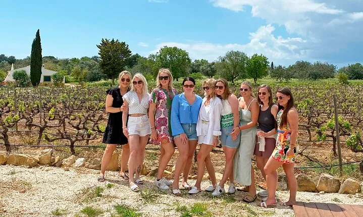 Lagos, Portimão & Carvoeiro: Wine Tasting, Tapas & Music Tour