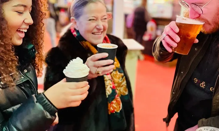 Christmas Lights and Markets Guided Walking Tour with Mulled Wine