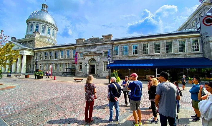 Private Walking Tour of Old Montreal in Spanish