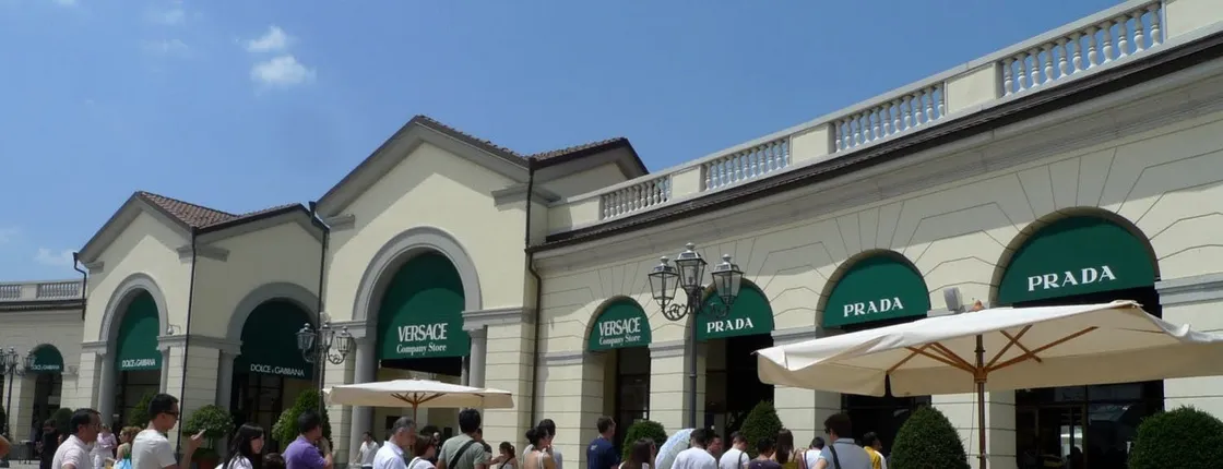 Serravalle Designer Outlet shopping tour from Milan