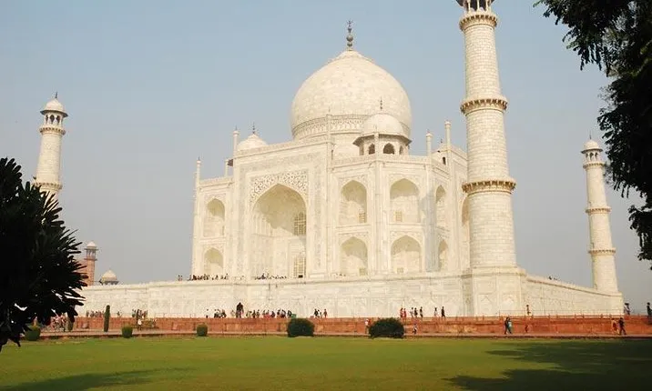 Taj Mahal Sunrise & Agra Fort Same Day Agra Tour from Delhi By Car