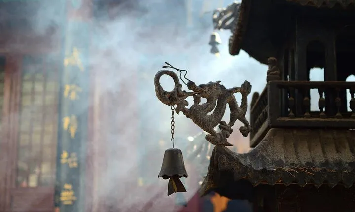 Private Self-Guided Tour to Hongluo Temple with Private Transfer