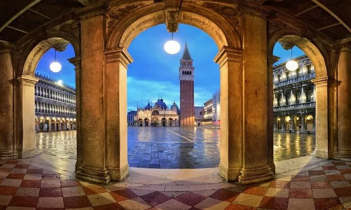 The Heart of Venice: A Self-Guided Audio Tour