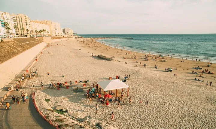 Private Day Trip to Cadiz from Seville with a local