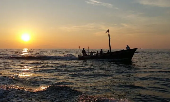 Amazing Sunset Tour around Capri coast and grottoes with Aperitif