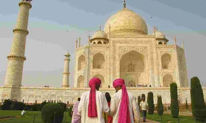 Highly Recommended : Taj Mahal & Heritage Walk Tour from Delhi
