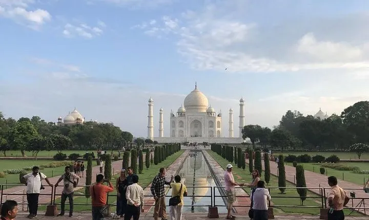 Private Taj Mahal Day Tour from Delhi by Car - All Inclusive