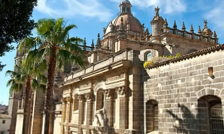 San Salvador Custom Walking Tour With A Guide (Private Tour)