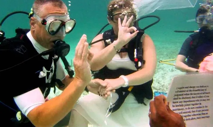 Deep Love Unique Underwater Wedding Proposal Adventure - Hurghada
