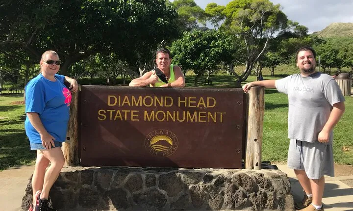 Diamond Head Crater trail,sightseeing & south side beach day
