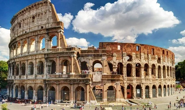 Colosseum guided tour with arena option